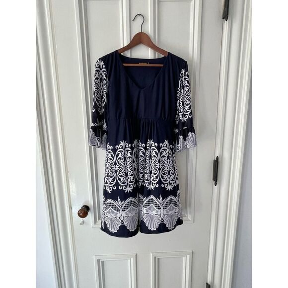 Reborn Dresses & Skirts - Reborn navy blue and white floral bell sleeve boho dress M